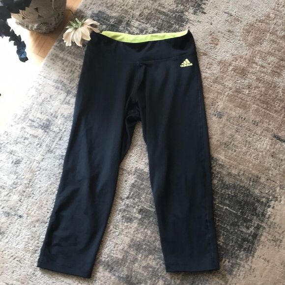 Adidas Capri Leggings Size S - Picture 1 of 5